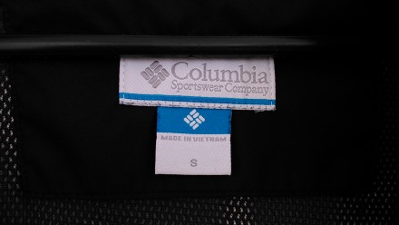 Продам ветровку, парку фирмы Columbia.
Цвет: черный.
Ветровка из ткани, защища. . фото 7