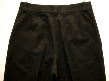 Продам школьные чёрные брюки для мальчика.
Рост - 170 см, размер - 44.
Длина п. . фото 8