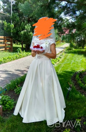 Свадебное платье в идеальном состоянии.Цвет айвори, ткань атлас, есть карманы.Ко. . фото 1