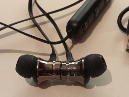 Ці не дорогі -OLAF-і Спортивні  Провідні магнітні Bluetooth навушники з мікрофон. . фото 7