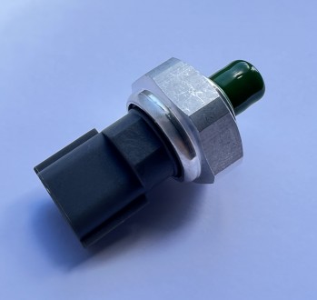 Датчик тиску кондиціонера Nissan Leaf AZE0, ZE1 (13-) 92136-1FA0A. Київ. фото 1 Датчик тиску кондиціонера Nissan Leaf AZE0, ZE1 (13-) 92136-1FA0A. Київ. фото 1