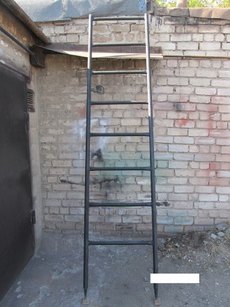 Продам мощную железную лестницу 3 метра. Ширина - 69 см.  8 ступенек расстояние . . фото 4