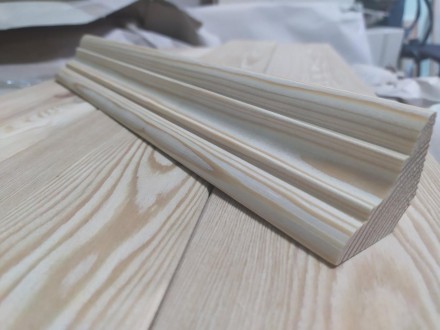 Производим Плинтус деревянный:
- Цельный;
- Сорт Экстра - без сучков, абсолютн. . фото 5