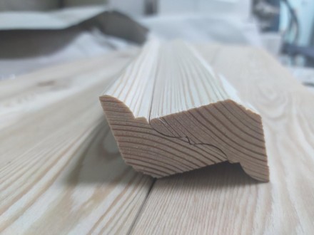 Производим Плинтус деревянный:
- Цельный;
- Сорт Экстра - без сучков, абсолютн. . фото 4
