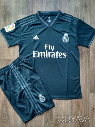 
Детская футбольная форма Реал Мадрид 
- Сезон 2018-2019
- Структурированный пол. . фото 1
