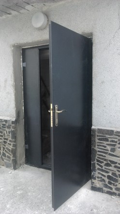 Конструкция двери состоит из усиленной металлической коробки: профильной прямоуг. . фото 13