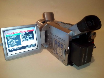 Продам полупрофессиональную цифровую видеокамеру Panasonic NV-GS400GC-S в отличн. . фото 4