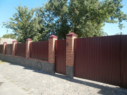 Забор из профнастила для загородного дома, для дачи, для хаты в селе, для коттед. . фото 4
