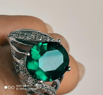 Очень интересное кольцо перстень с крупным Изумрудом(фианитом),красивого именно . . фото 13