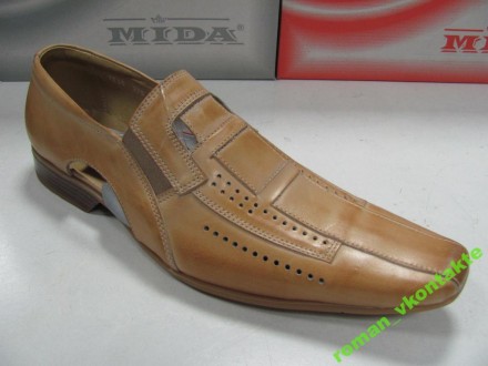 ПРОДАЕТСЯ

Туфли из натуральной кожи

известной запорожской фабрики МИДА.

. . фото 2