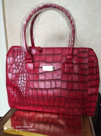 Продается новая в отличном состоянии женская сумка HAND BAG «BELIEVE&raquo. . фото 2